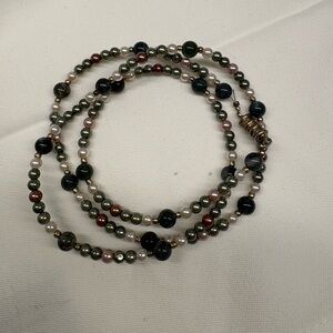 Green Multicolor Beaded Necklace Pearl Crystal Gold 11” Drop